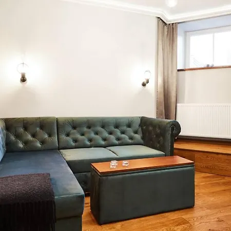 Househost Ii: Studencka Street Apartment Krakau